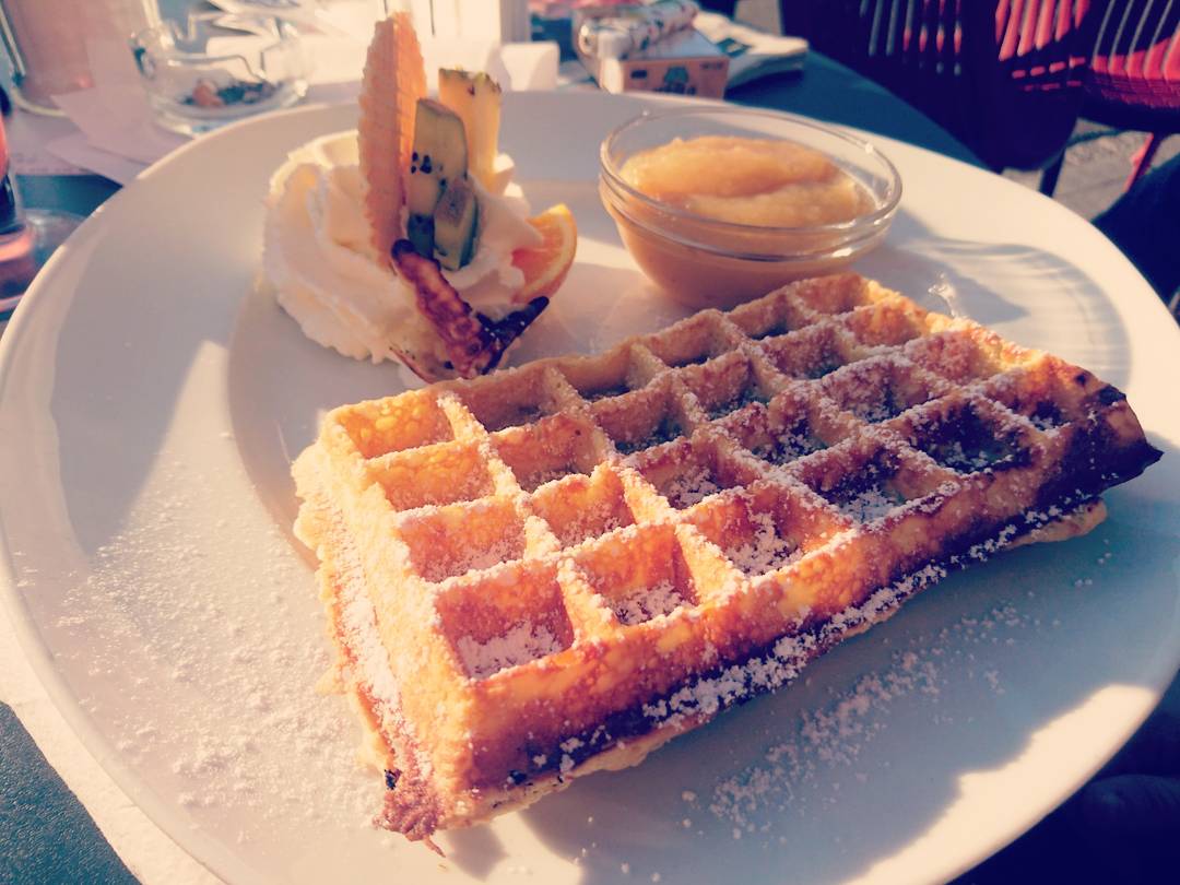 Counte55's tweet photo. @russellhoward My Love's dream was to eat at an Ice-Cafe as a kid...spent 50$ the next week for him. #RHdeed #RHdeeds #BUCKETLIST https://t.co/45pEHsSgcg