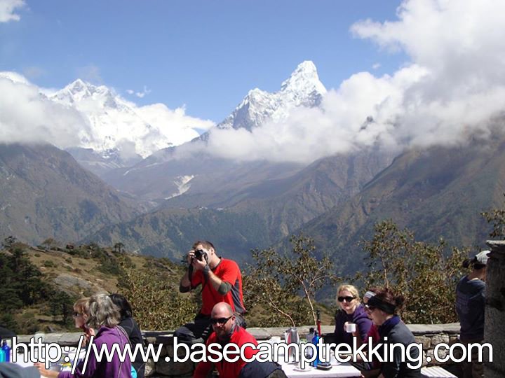 basecamptrek's tweet image. #EverestBaseCamp #Day one #LuklatoPhakding
goo.gl/28LK3V
