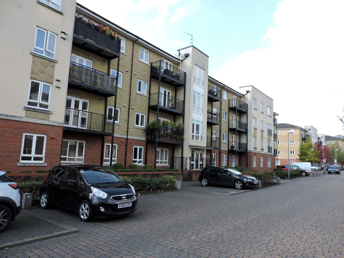 New property! 2-bed house in  #HighWycombe, available now at £995 pcm. ldrs.ly/r1tP9