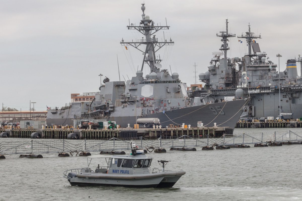 NavyTimes's tweet image. Sailor indicted after Norfolk bomb threats. trib.al/7DDvzk9