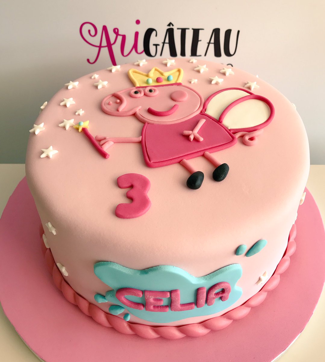 Dolce_Naxiss's tweet photo. Buenos días cerdas! 🐷🐽 jaja
#Cake #Tarta #Bakery #PeppaPig #JosefaLaCerda https://t.co/4MVKzbQFRg