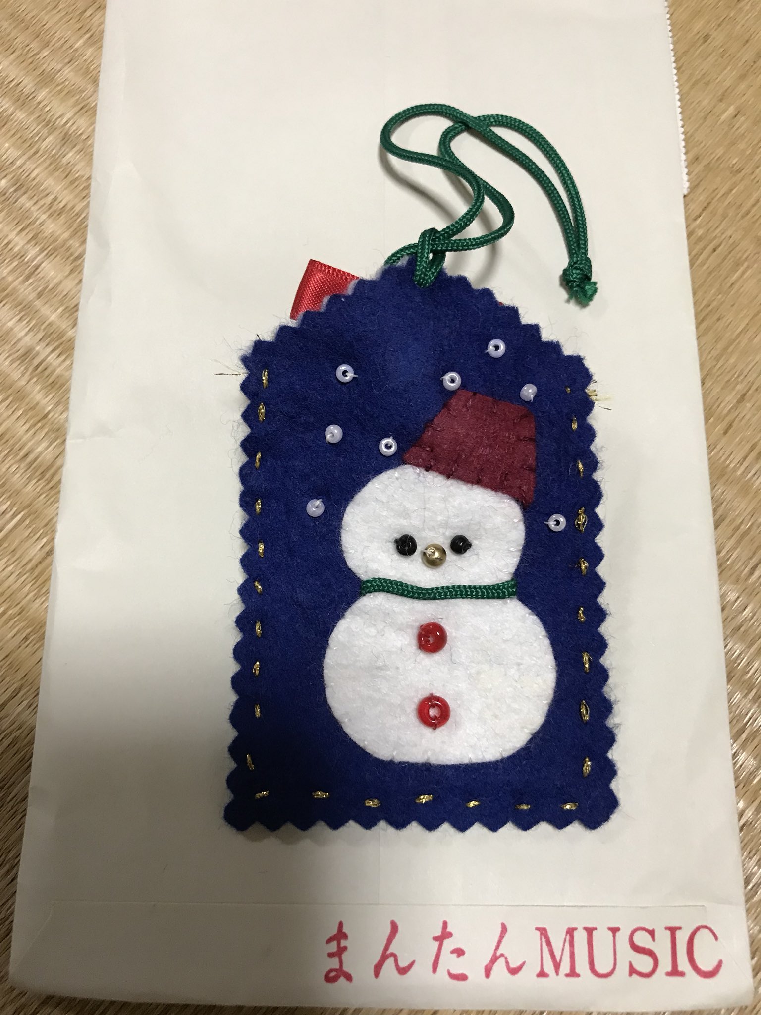 しんころ Auf Twitter その まんたんmusic で一番の思い出は クリスマスプレゼントでmamiさんの 手作りお守り が貰えると言う企画 なぜかぼくが当選 お守りって中身を見るとご利益が無くなると言われますが 気にせず開封 したら Mamiさんの写真が この