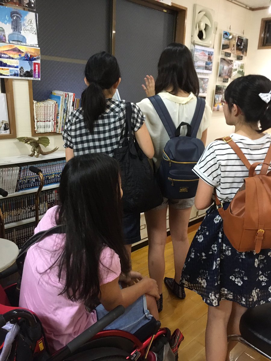 押上温泉 大黒湯 東京墨田区銭湯 على تويتر 湯上り女子高生 に写真撮ってもいい と怪しげに聞くと 後ろ向きなら いいですよ っと パチリ いやー感動したんです なんでかって 車椅子の子が1人 お 友達の介助を受けながらお風呂入ったと いいお湯でしたって言 押上温泉 大黒湯 東京墨田区銭湯 على تويتر 湯上り女子高生 に写真撮ってもいい と怪しげに聞くと 後ろ向きなら いいですよ っと パチリ いやー感動したんです なんでかって 車椅子の子が1人 お 友達の介助を受けながらお風呂入ったと いいお湯でしたって言