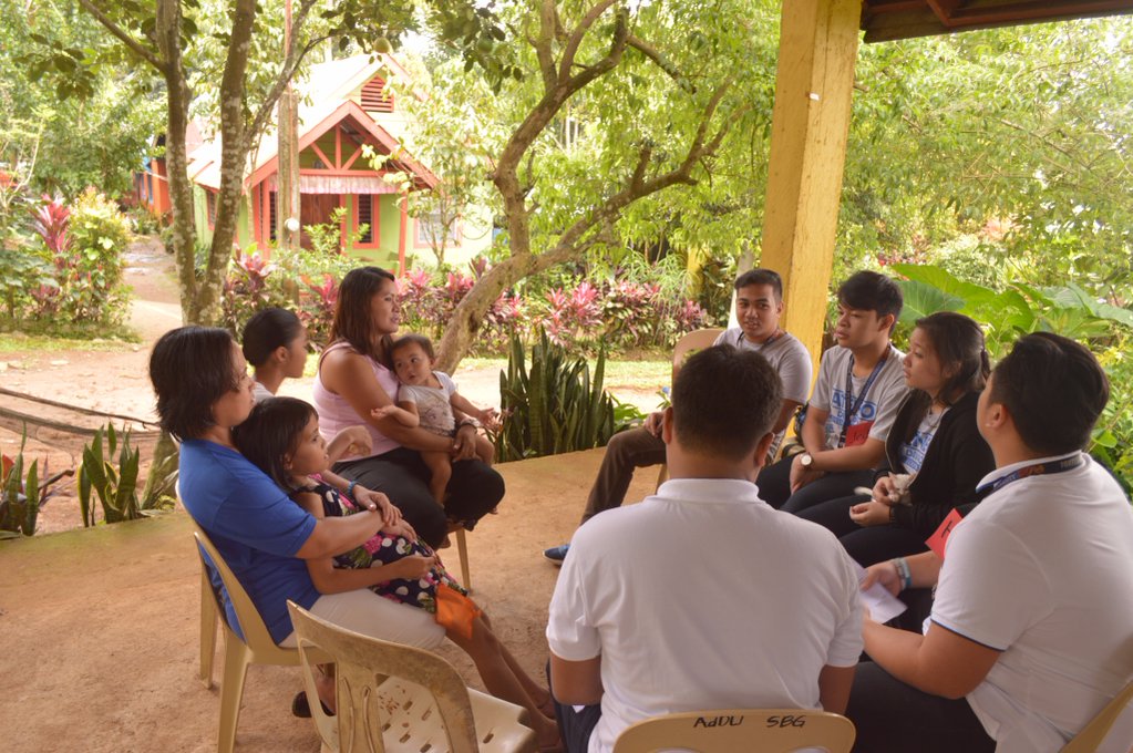 LDPSeniorHigh's tweet photo. Sections Arrowsmith and Anchieta during their community exposure at Matina Aplaya and Catigan, Toril ❤💙💜💛 @jboygonzalessj https://t.co/ND2D1m9SvG