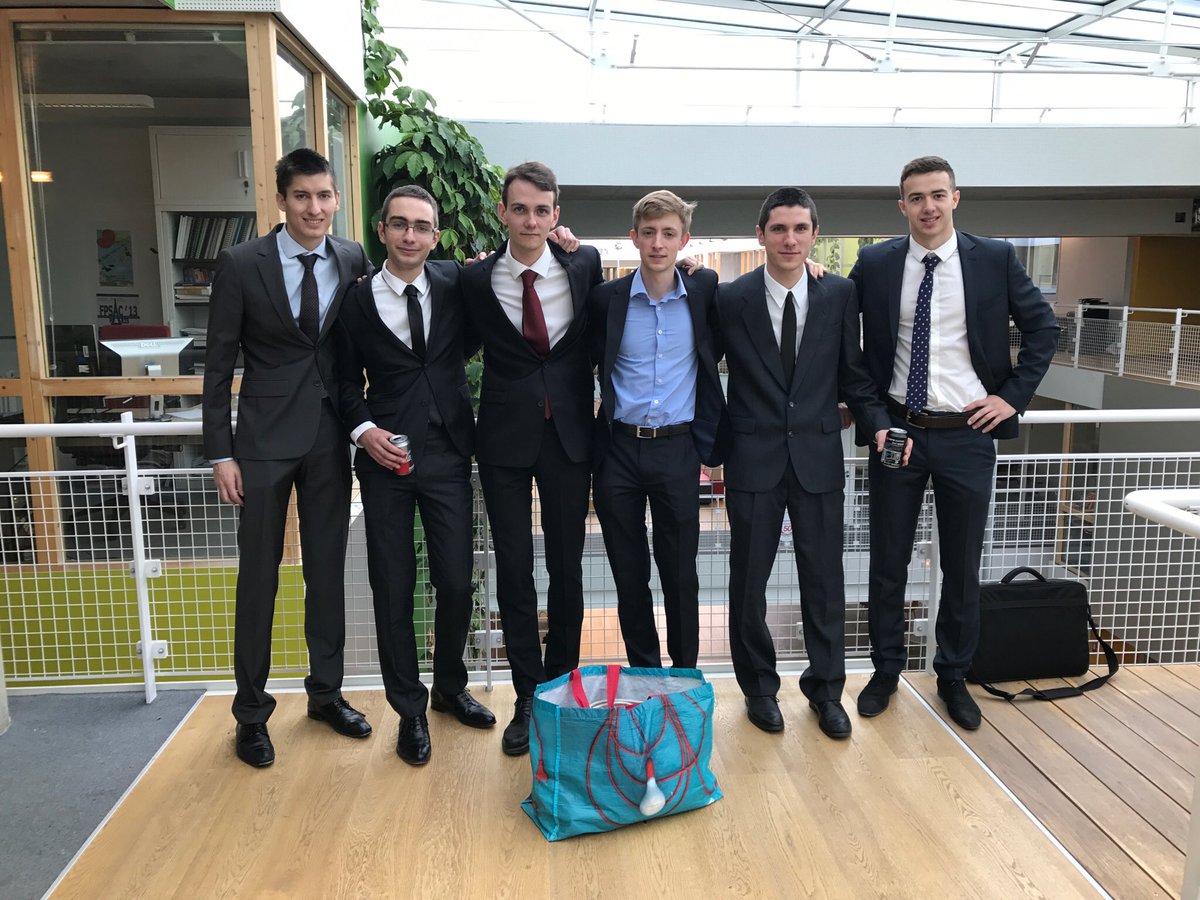 thclausen's tweet photo. Very proud of the @Polytechnique #X2015 PSC group #constallation (&their friends) for their fine result https://t.co/4Dqihrchyo @wmtownsley https://t.co/Ul7gAB2uB2