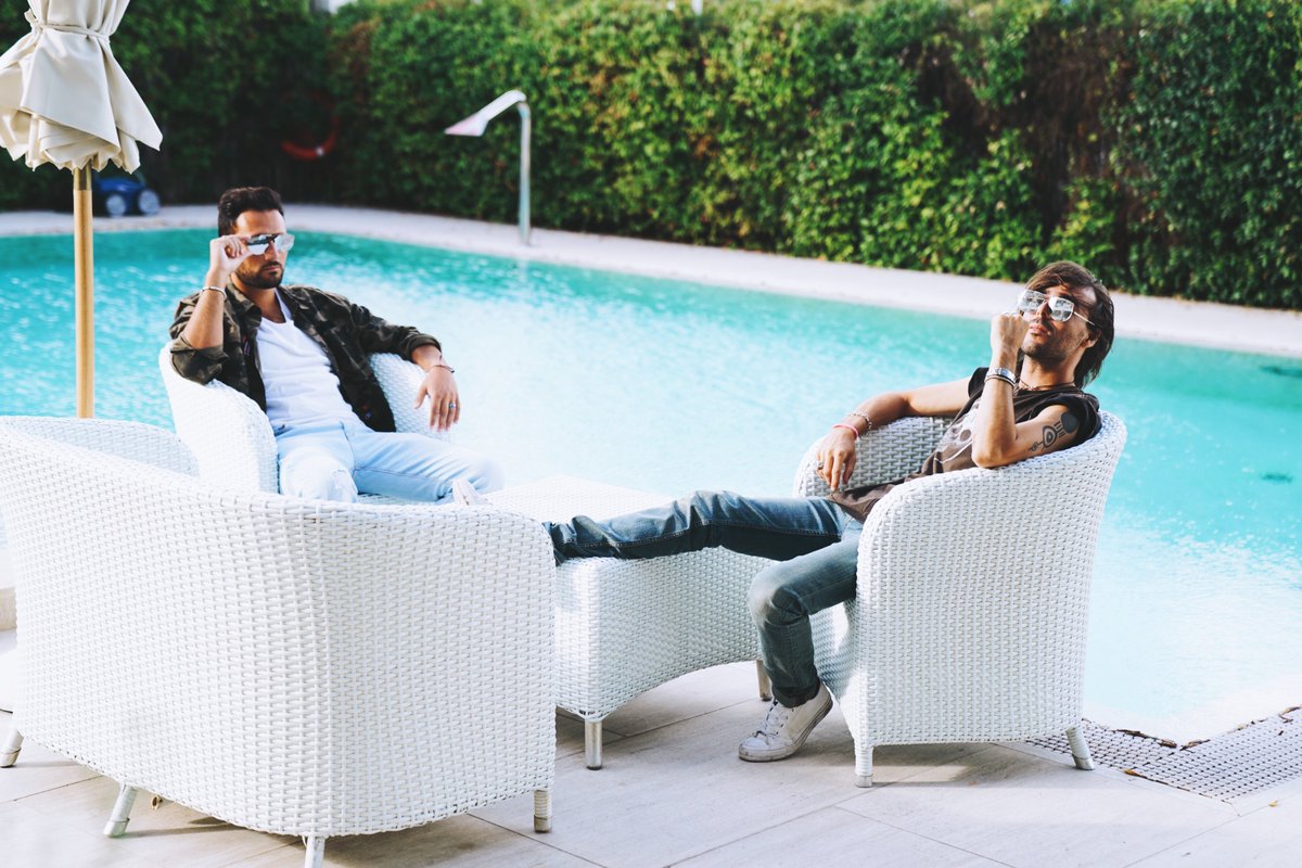 "HOTEL" 1 Million streams <a href="/Spotify/">Spotify</a> thank you all for listening 🤓
<a href="/BreatheCarolina/">BREATHE CAROLINA</a> <a href="/SpinninRecords/">Spinnin' Records</a>