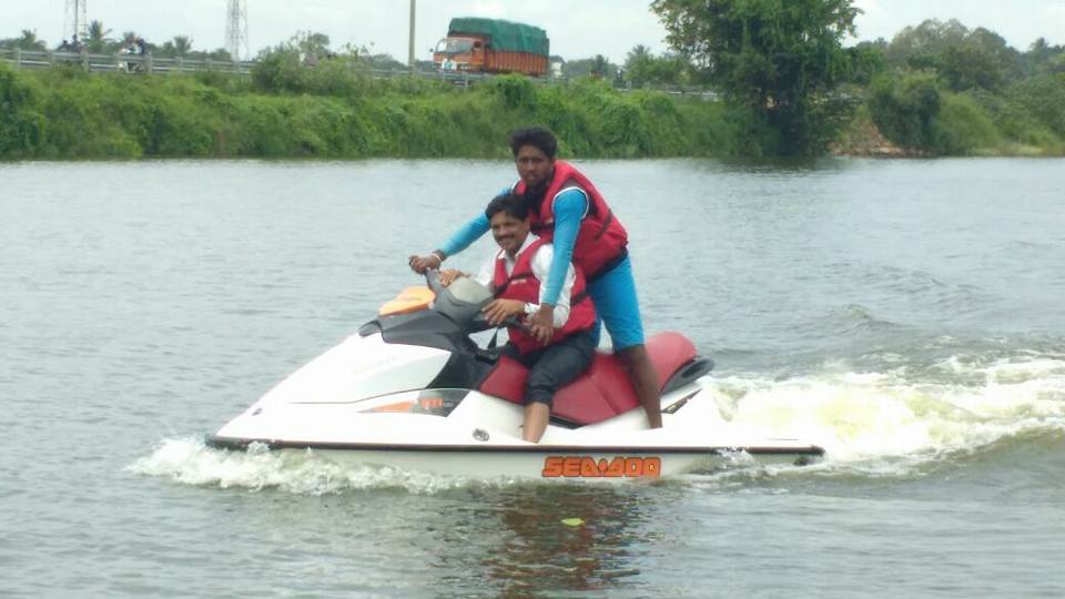 gethnaa_gok's tweet photo. Mysore Mayor & SP enjoying Jet Ski Ride at Varuna Lake ๐๐ #MysoreDasara #Adventure #JetSki #WaterSports #GETHNAA https://t.co/yvYk8ekHx5