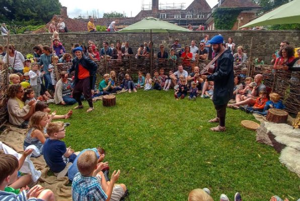 FineChisel's tweet image. 2 years ago we tested Flit, Flap &amp;amp; Fly at @theeggbath - several thousand squawks later, we're back this weekend theatreroyal.org.uk/page/3030/Flit…