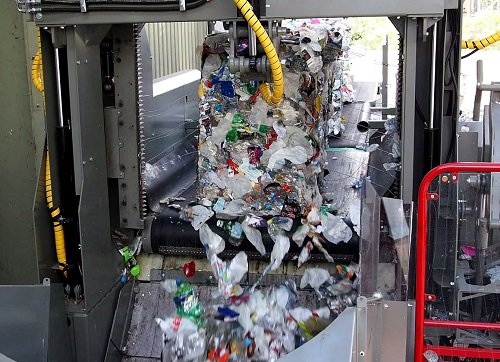 CrossWrapLtd's tweet photo. Do you open wired bales manually? CW Dewiring opens plastic or OCC bales automatically and safely. Call us +358 17 287 0270. https://t.co/6Dtm1mE5qR