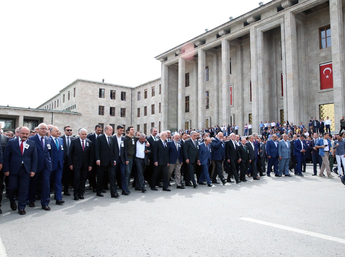 Dr. Faruk Özlü tweet media