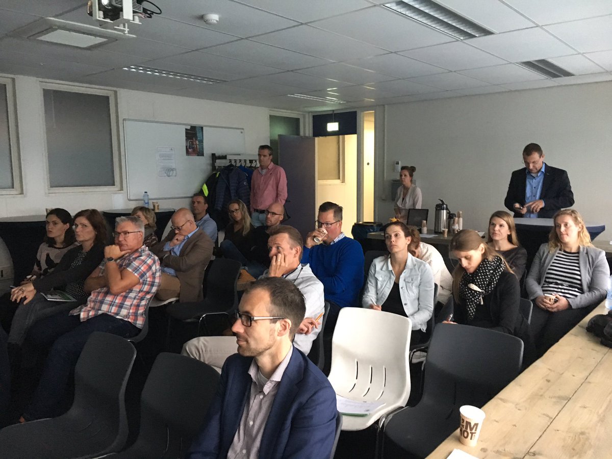 FreshOnlinePack's tweet photo. Laatste #innovatiecirkel @TopsectorTU PPS FOP van start @Leenmenken 🍓🍆🥒🍒@GFHuis https://t.co/rhGvym9tKe