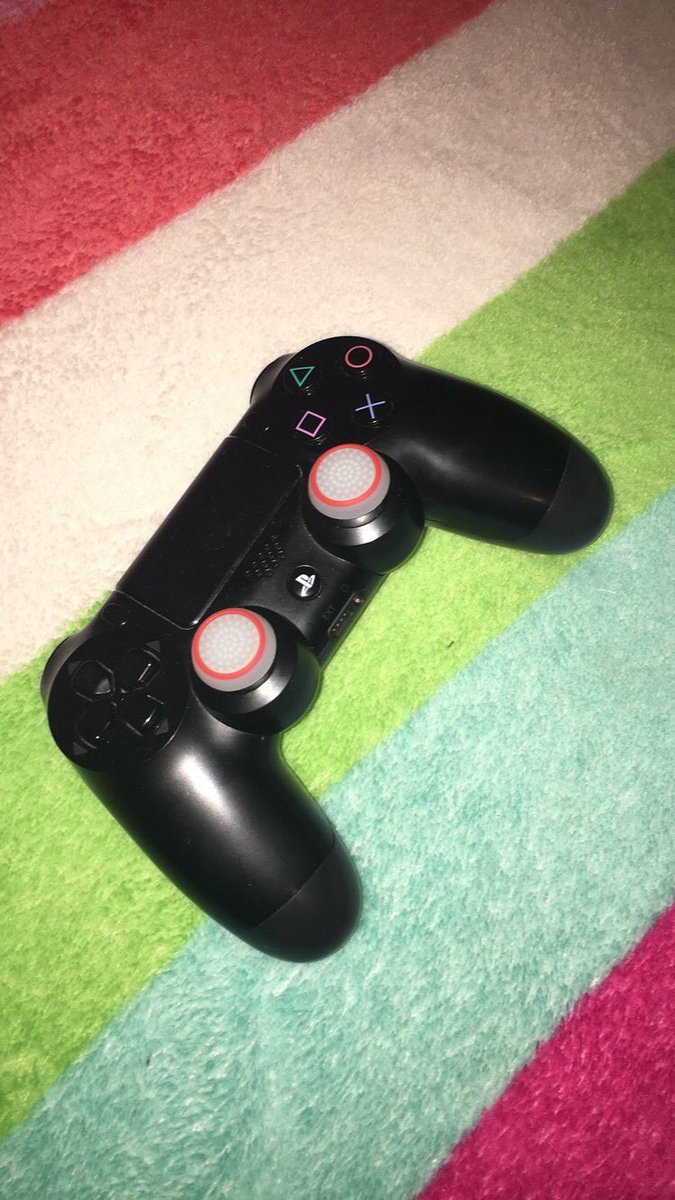 OwlGrips's tweet photo. Need product testers to give reviews, Grips will be free @HyperRTs@NightRTs@FameRTR@AlienRTs@FearRTs@FatalRTs @DevilRTs https://t.co/p9KryJLVOi
