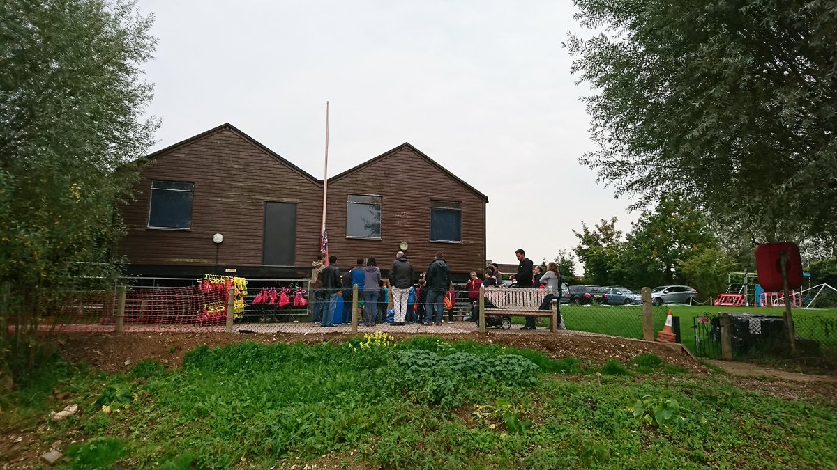 1stMaidenhead's tweet photo. We really enjoyed taking the #18thMaidenheadBeavers out on the #bellboats last night. It was a a lovely night. #seascouting #Maidenhead https://t.co/HHaZsCop8D