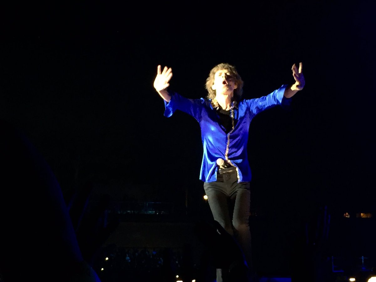 AlessiaNastasio's tweet photo. Inchinatevi. #RollingStones #ROLLINGSTONESLUCCA #mickjagger #rock #nofiltertour https://t.co/0qlQmHmCh4