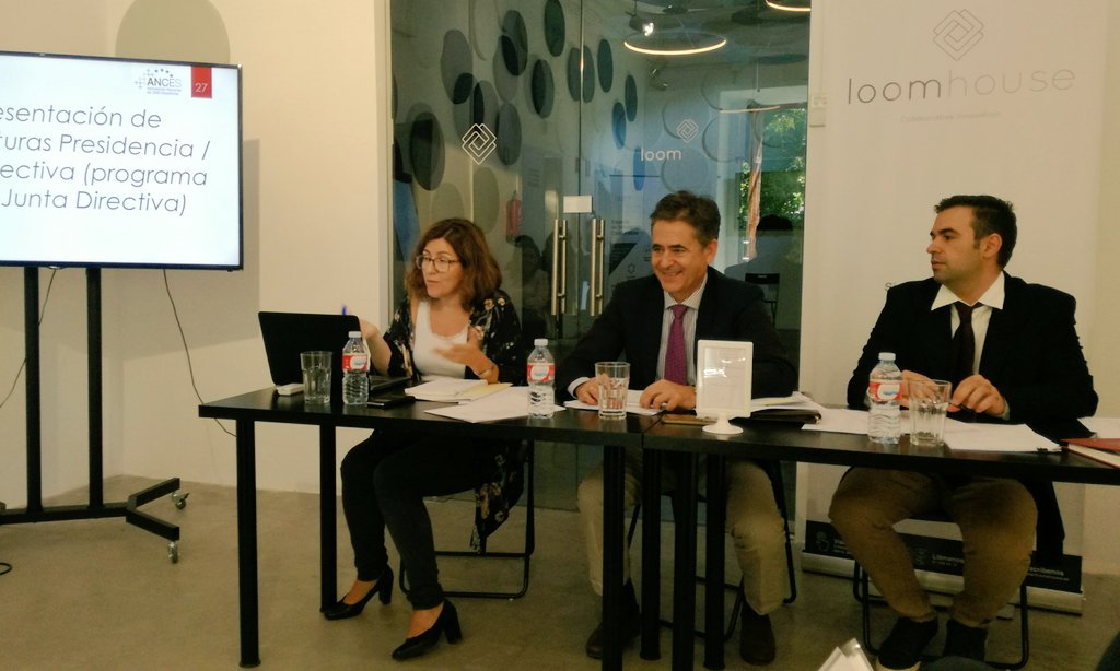 EstherPiB's tweet photo. Acaba la Asamblea de @AncesSpain. @CeeiMurcia cooperando dentro de esta red de ecosistemas innovadores. Y gran descubrimiento: #LOOMHOUSE 🌍 https://t.co/ri0oxSKDwj