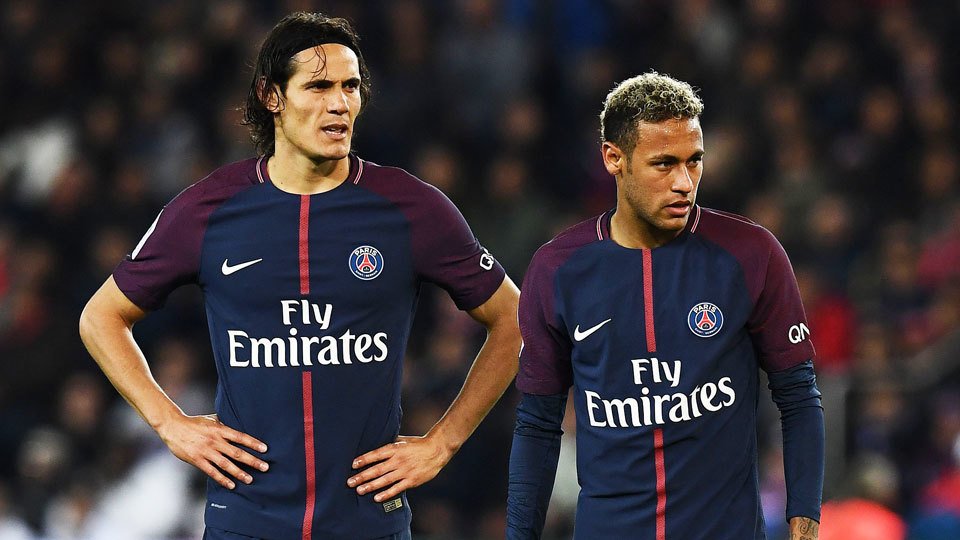 Quem bate os pênaltis? Técnico do PSG diz que já definiu entre Neymar e Cavani, mas não anuncia decisão es.pn/2wTHzBu