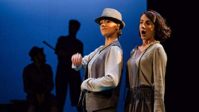 ElTeatrero's tweet photo. https://t.co/3i9XGNUTHI
RECOMENDAMOS #DonGilDeLasCalzasVerdes en @TeatrosLuchana
El 1 de Oct última función de momento ¡NO TE LA PIERDAS! https://t.co/MihoNdBsWV