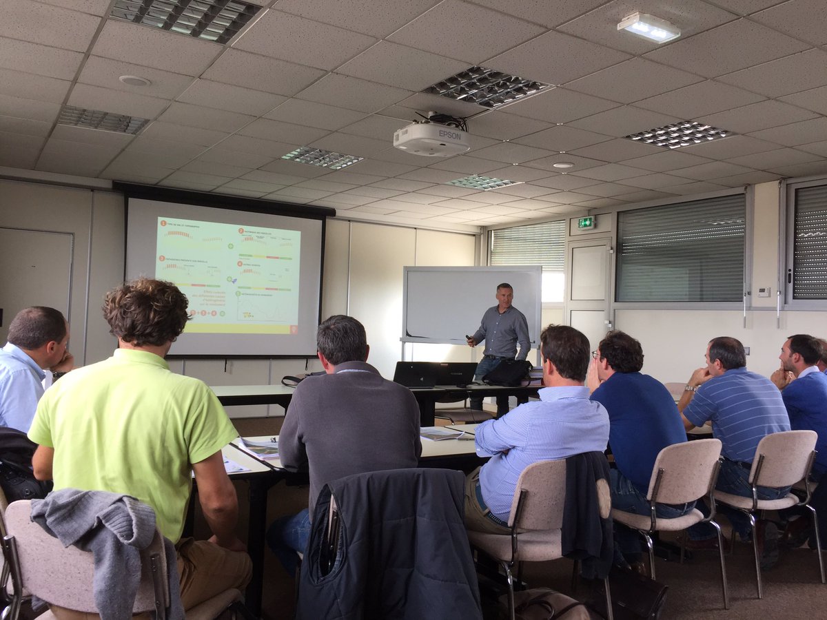 Présentation de @beApi_Coop devant les sociétaires de la coopérative <a href="/valfrancecoop/">Valfrancecoop</a> une vrai démarche innovante pour plus d'agronomie