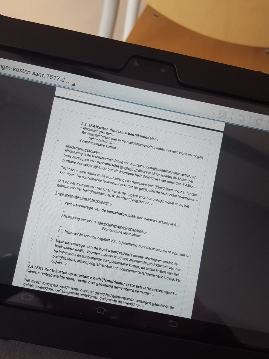 Vanreeser's tweet image. Huilen met de pet op.