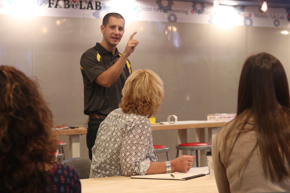 FCASD's tweet photo. Yesterday we held a training for teachers who will participate in the use of our mobile Fab Lab. @FCFabLab @megan_cicconi https://t.co/c9QkPF7oWK