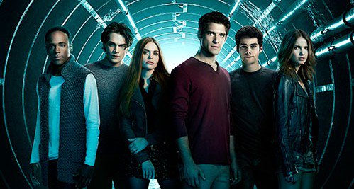 SaskiaKT's tweet photo. #TeenWolfSeriesFinale was AWESOME &amp; EPIC! I will forever ❤ #TeenWolf! I have watched it since the pilot aired! #TheWolvesOfWar @MTVteenwolf https://t.co/rLacwQ1CR8
