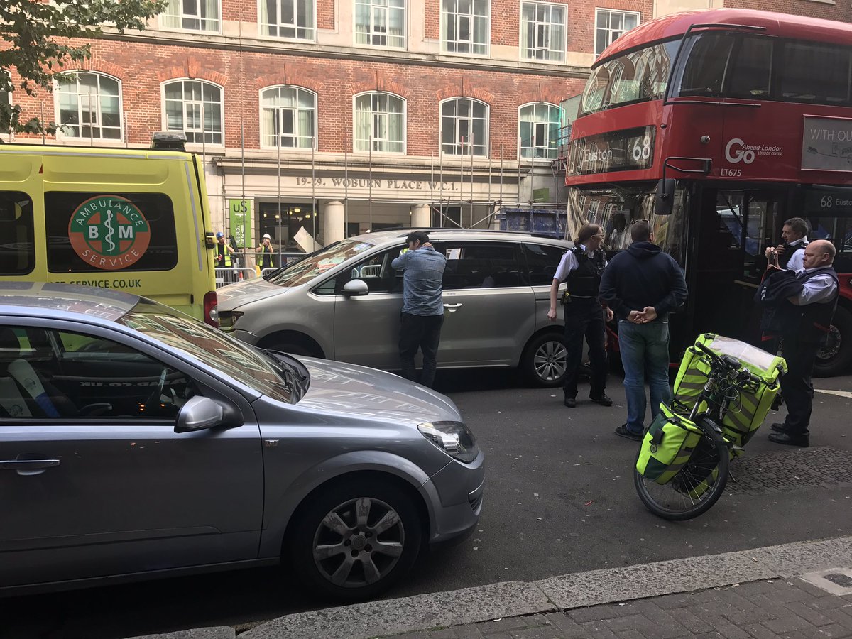 simone_browning's tweet photo. crash at russell square https://t.co/QQpf2l00Gm
