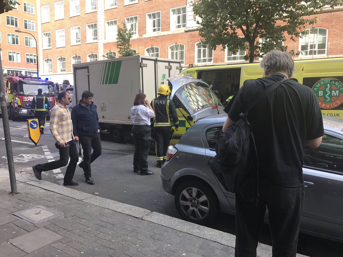 simone_browning's tweet photo. crash at russell square https://t.co/QQpf2l00Gm