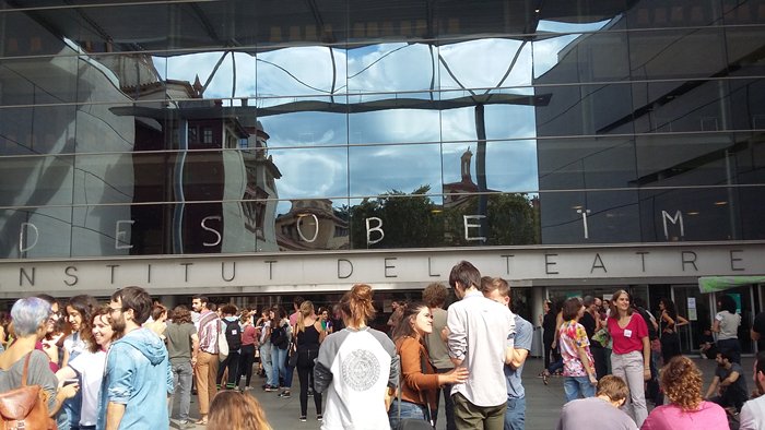 Institut del Teatre (@institutteatre) on Twitter photo Vaga indefinida dels alumnes dels estudis superiors de l'IT en defensa de la llibertat d’expressió <a href="/assembleait/">Assemblea IT</a> bit.ly/vagaalumnes Vaga indefinida dels alumnes dels estudis superiors de l'IT en defensa de la llibertat d’expressió <a href="/assembleait/">Assemblea IT</a> bit.ly/vagaalumnes