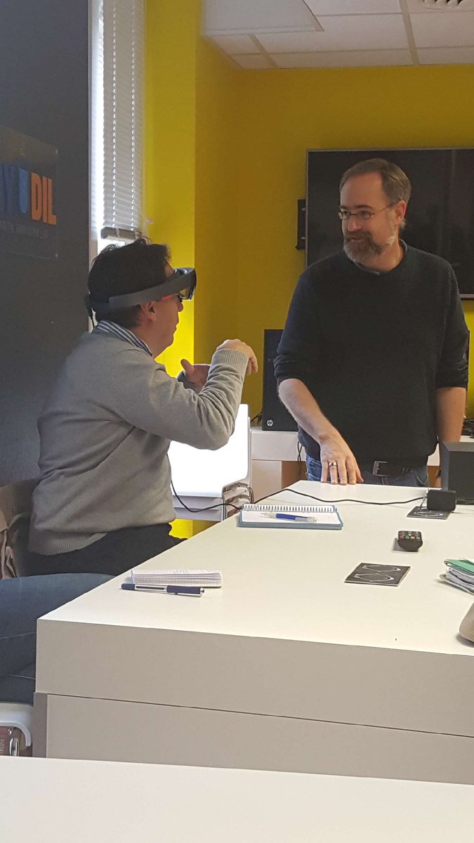 pajot_c's tweet photo. Tour du Numérique - Découverte des métiers liés aux objets connectés @EPSI_Nantes @MDEmploiNantes #TourNum2 https://t.co/GhZhiWEiKZ