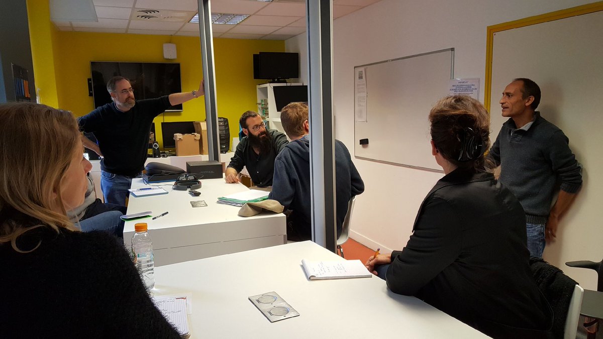 pajot_c's tweet photo. Tour du Numérique - Découverte des métiers liés aux objets connectés @EPSI_Nantes @MDEmploiNantes #TourNum2 https://t.co/GhZhiWEiKZ