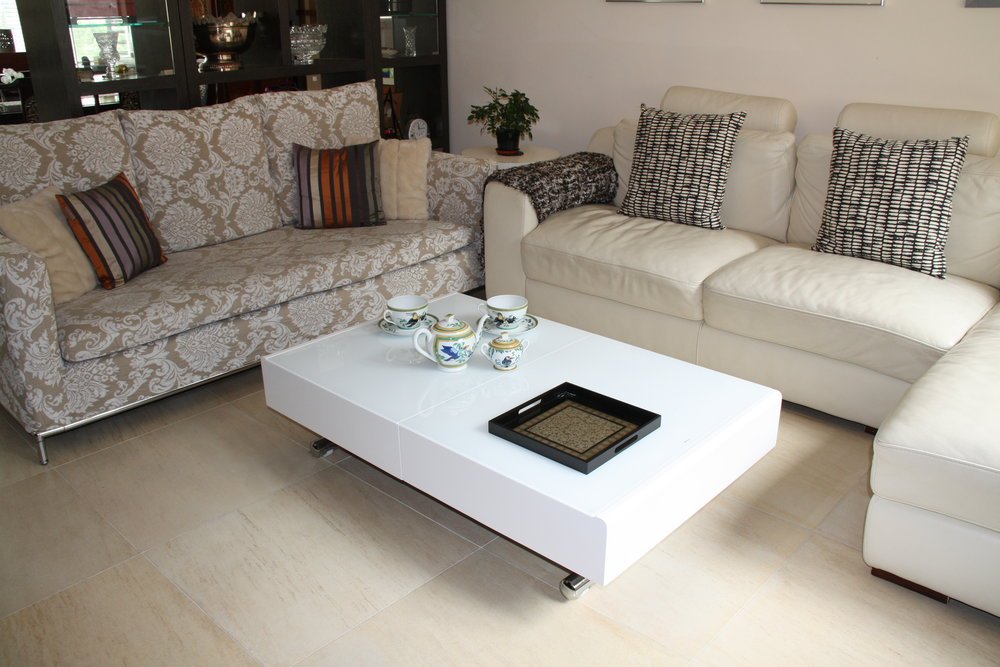 Camellia 

This extendable #coffee #table can be converted into an 8 place #dining table.

 #stretchfurnishings 

stretchfurnishings.com/products/camel…