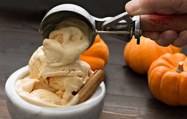 5 plant-based vegan "ice cream" flavors as good as (or better than!) the real thing: spr.ly/60158NPlJ