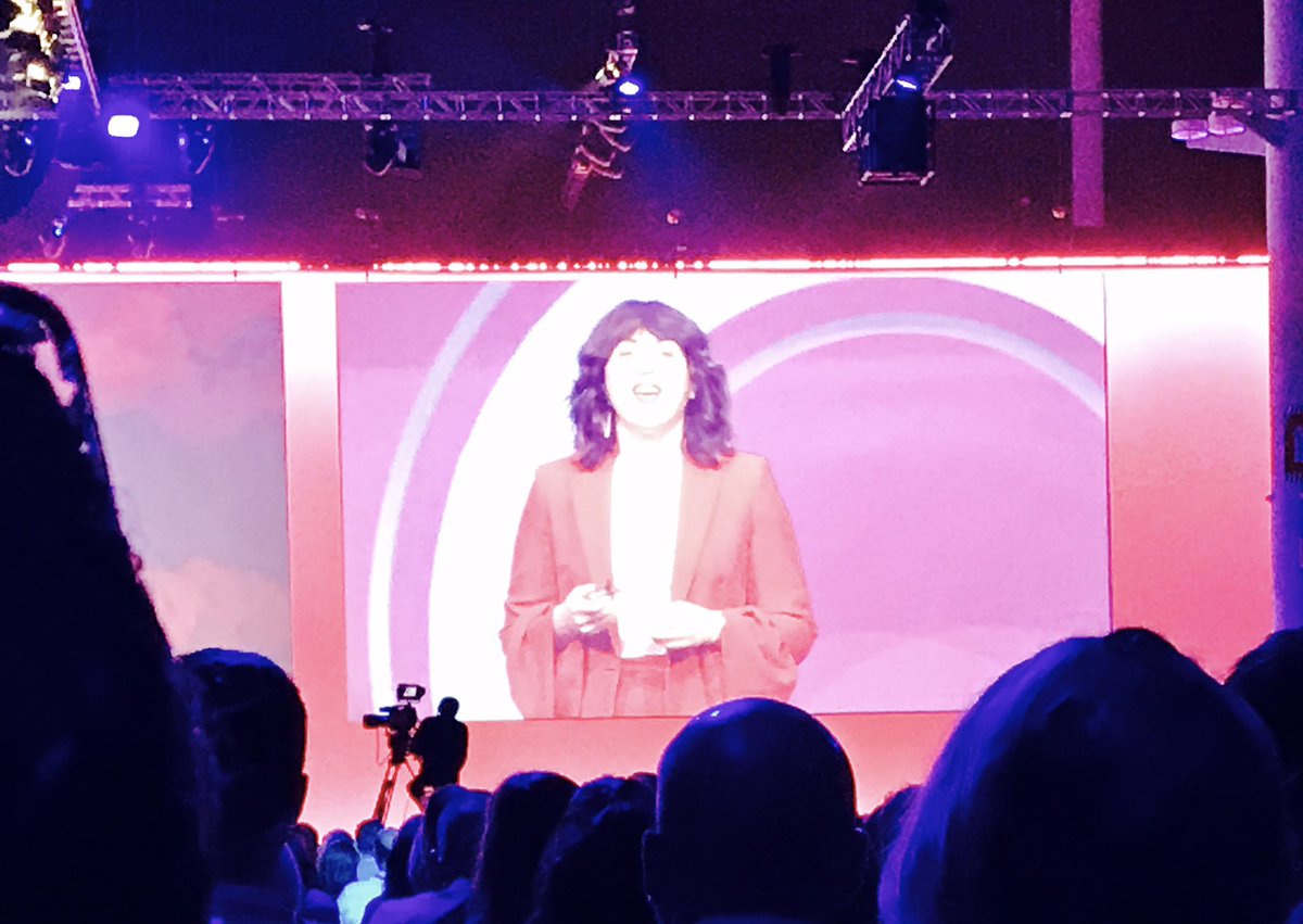 shaylarpearson's tweet photo. #courageouscreativity #pieragelardi #refinery29 #inbound17 https://t.co/1NuWzrfa86