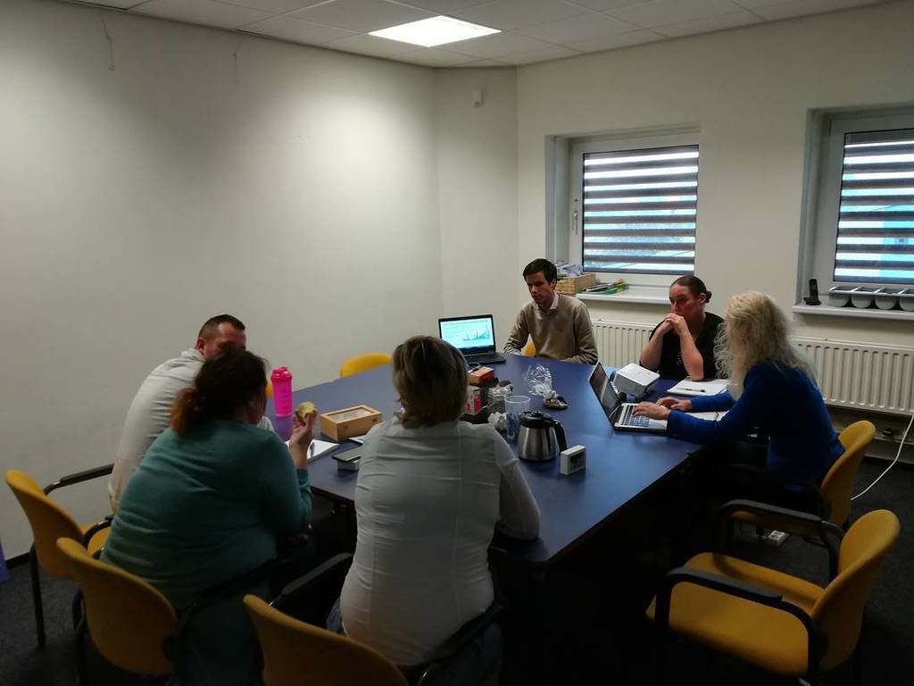 CoopSimonides's tweet photo. Volgende maand belangrijk #nieuws. Vandaag hebben we daar een #training over gehad! #staytuned https://t.co/rDPXOOwfAM https://t.co/SzQcklMW2k