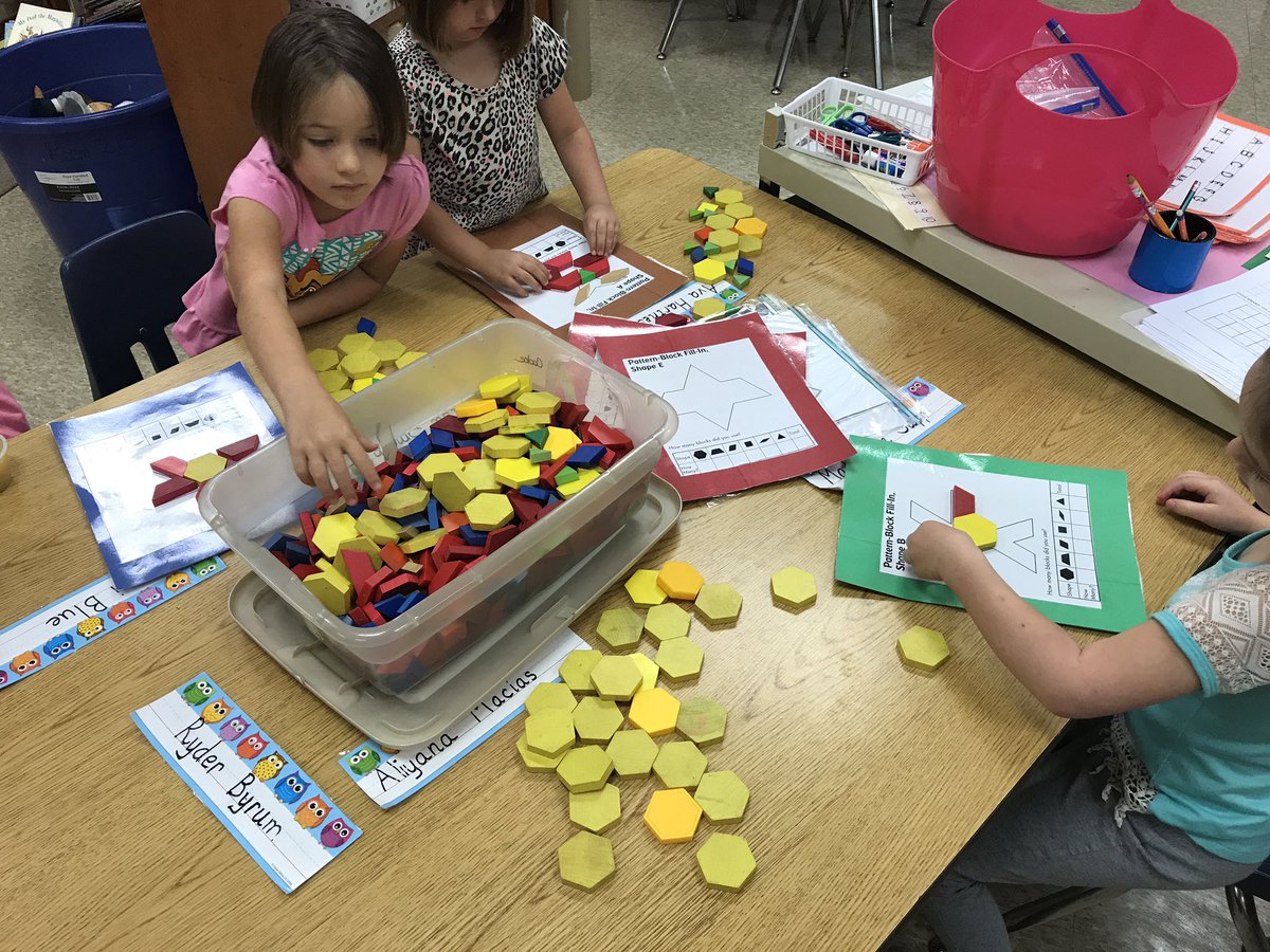 DrTcbethea's tweet photo. Caught our Kindergarten Scholars doing great things this morning!!! #WESrocks #LeadingOurPack @Title1wsfcs @wsfcs https://t.co/Ipgrenix2t