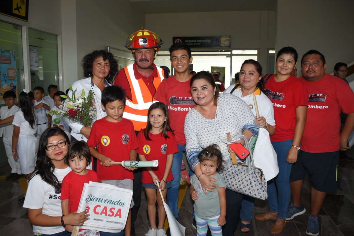 alitomorenoc's tweet photo. Con gran solidaridad y unión se sumaron a las labores de rescate nuestros #HéroesDeCampeche para ayudar a quienes más lo necesitaban. https://t.co/CIbXBSqM5r