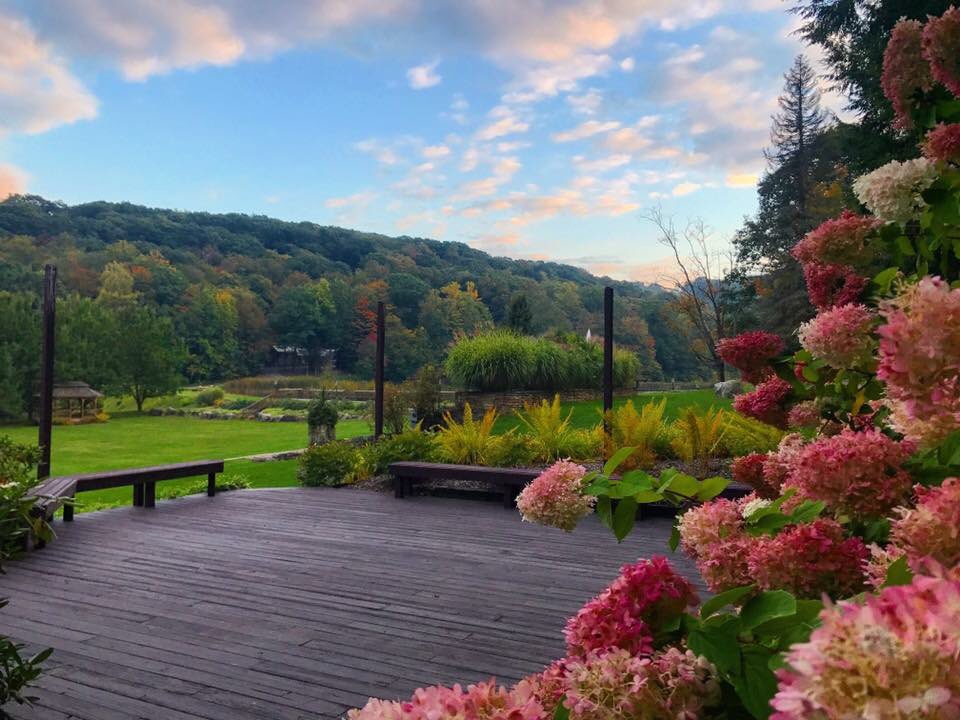 Fall Foliage has begun! ❤️ Thanks for the photo Melissa Roma.