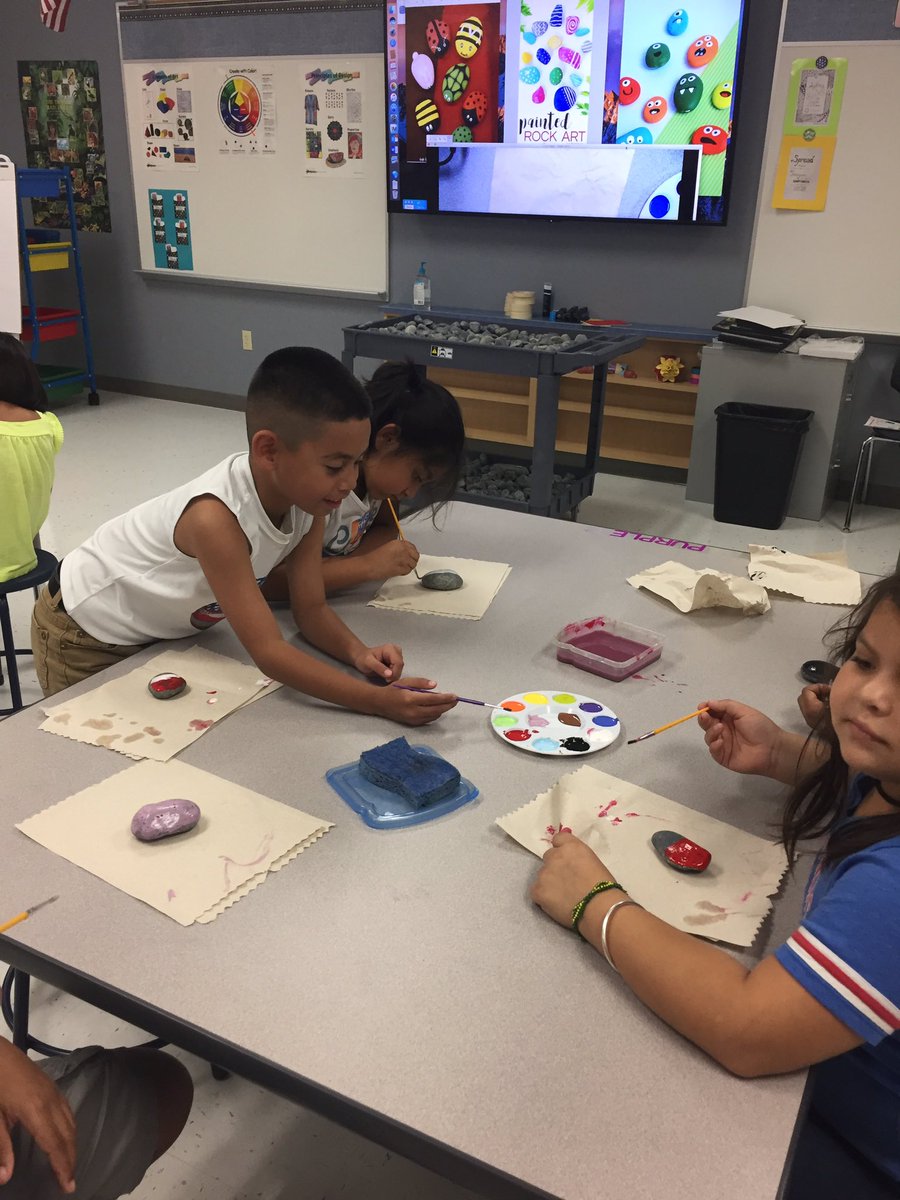 K_Luckenbaugh's tweet photo. Painting rocks with Mrs. Barnes!!! @SeabournElem https://t.co/o3zvuqQl2B