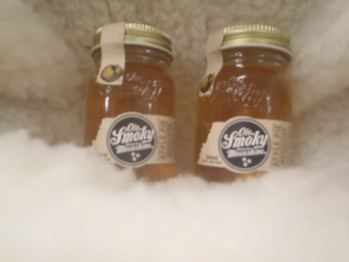 7degreeswine's tweet photo. Need to snuggle up with something cute and warm? @OleSmoky Apple Pie Moonshine, 50 ml size. #goodthingsinsmallpackages #moonshine https://t.co/l9wg8n2BJc
