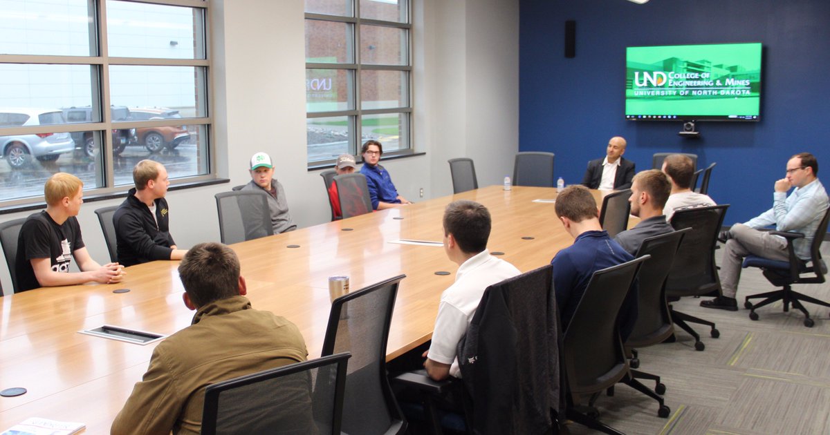 UNDCEM's tweet photo. Photos from @neelkashkari 's Q&A with #UNDCEM this morning. He was on campus as part of the #EyeoftheHawk lecture series. https://t.co/IJyQAinaqE
