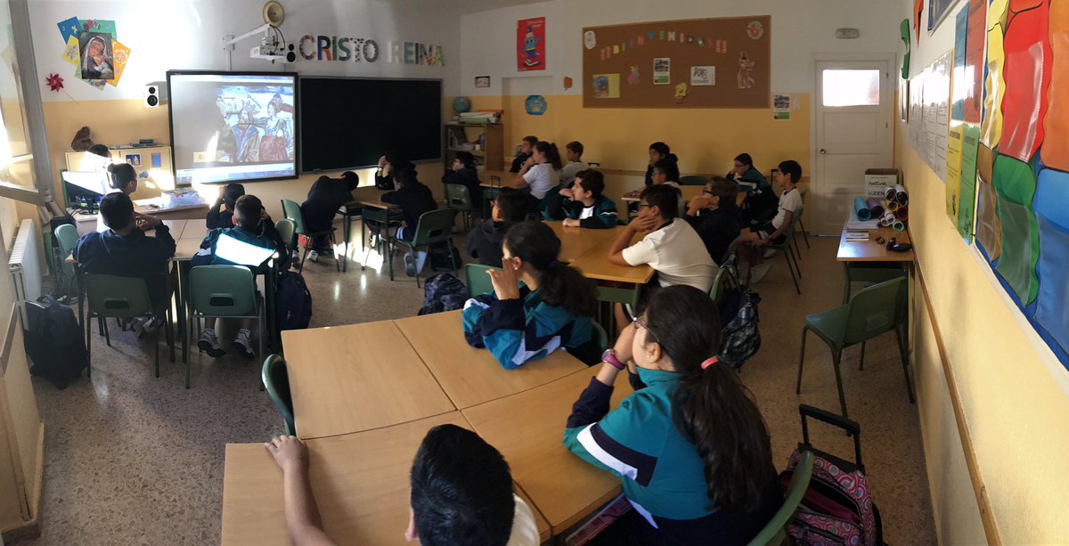 CristoReyMadrid's tweet photo. Los alumnos de #Primaria han tenido estos días animación a la lectura. 3º de Primaria #LeoLeo y de 4º a 6º de Primaria #ReporteroDoc. https://t.co/Xnmqlr19My