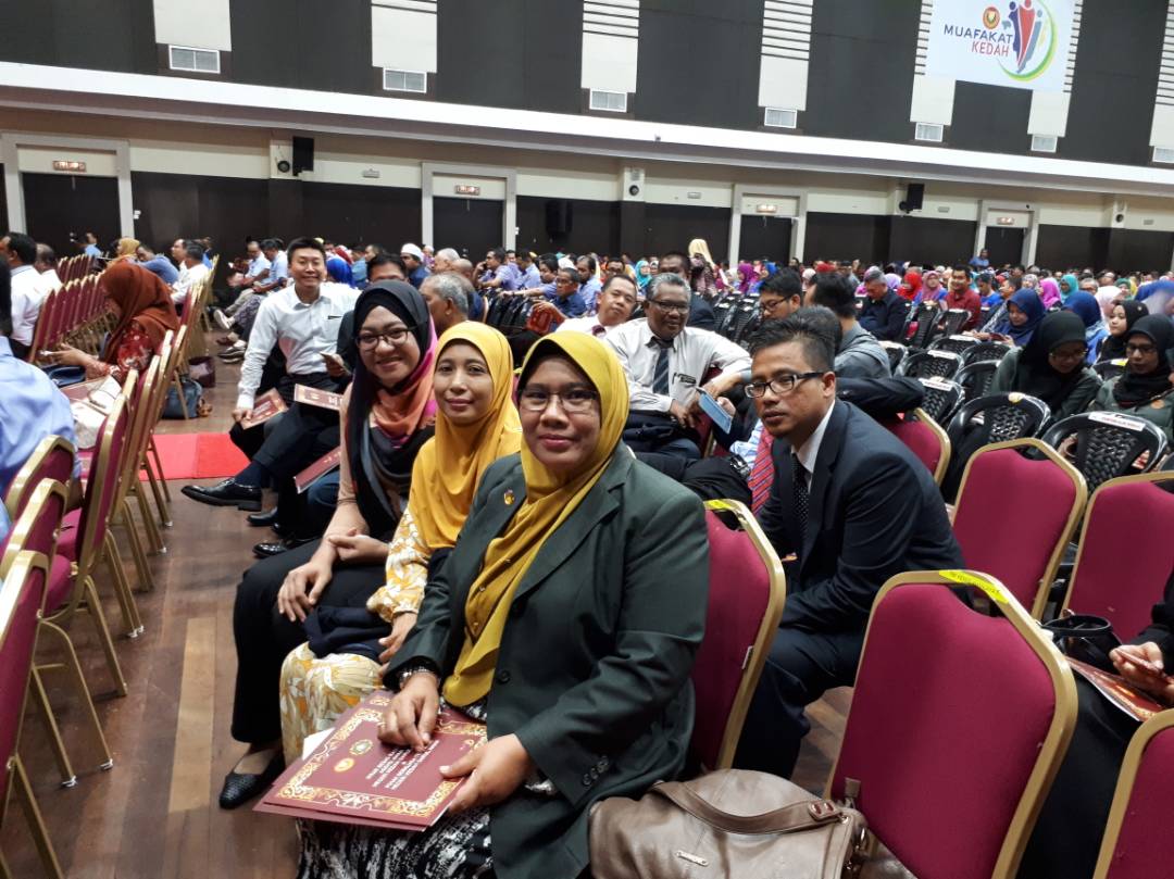 Majlis ikrar bebas rasuah yg d hadiri oleh tan sri zulkifli n yab mb kedah ..