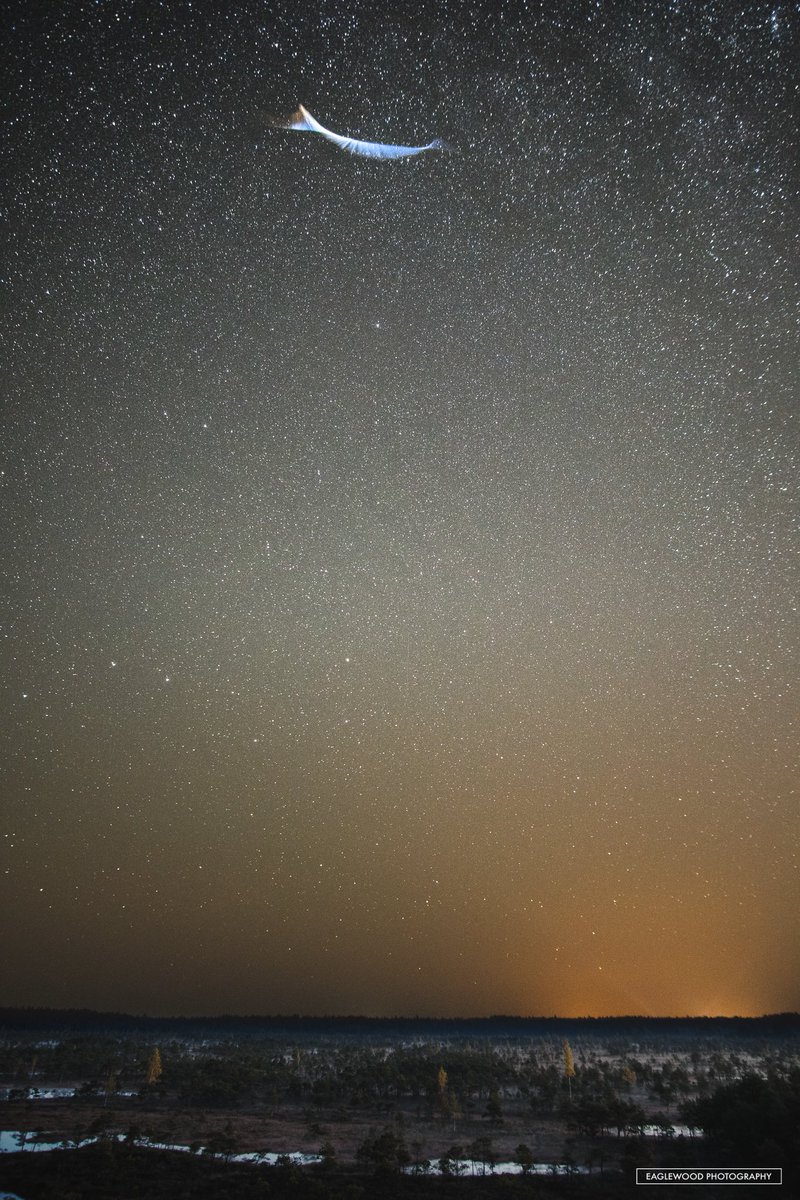 arvids's tweet photo. Meteor Explosion over Latvia | Video: https://t.co/Uy0xTO5YqK https://t.co/gRz8G9TOe0
