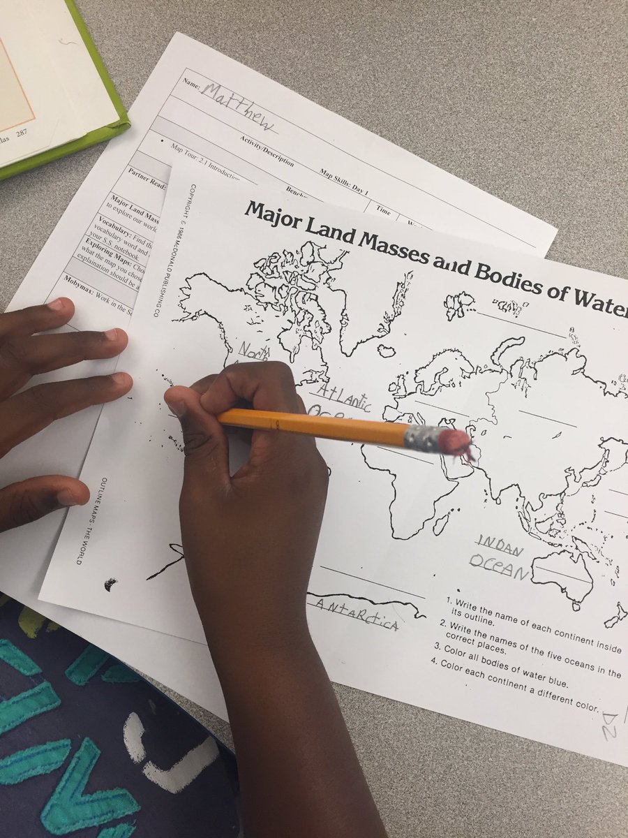 CG_grade4's tweet photo. Discussing the stories that maps tell! Investigation at its finest! #interpretingmaps #choiceinlearning #carusorodimer102 @CenterGroveES https://t.co/6A1crSiMJb