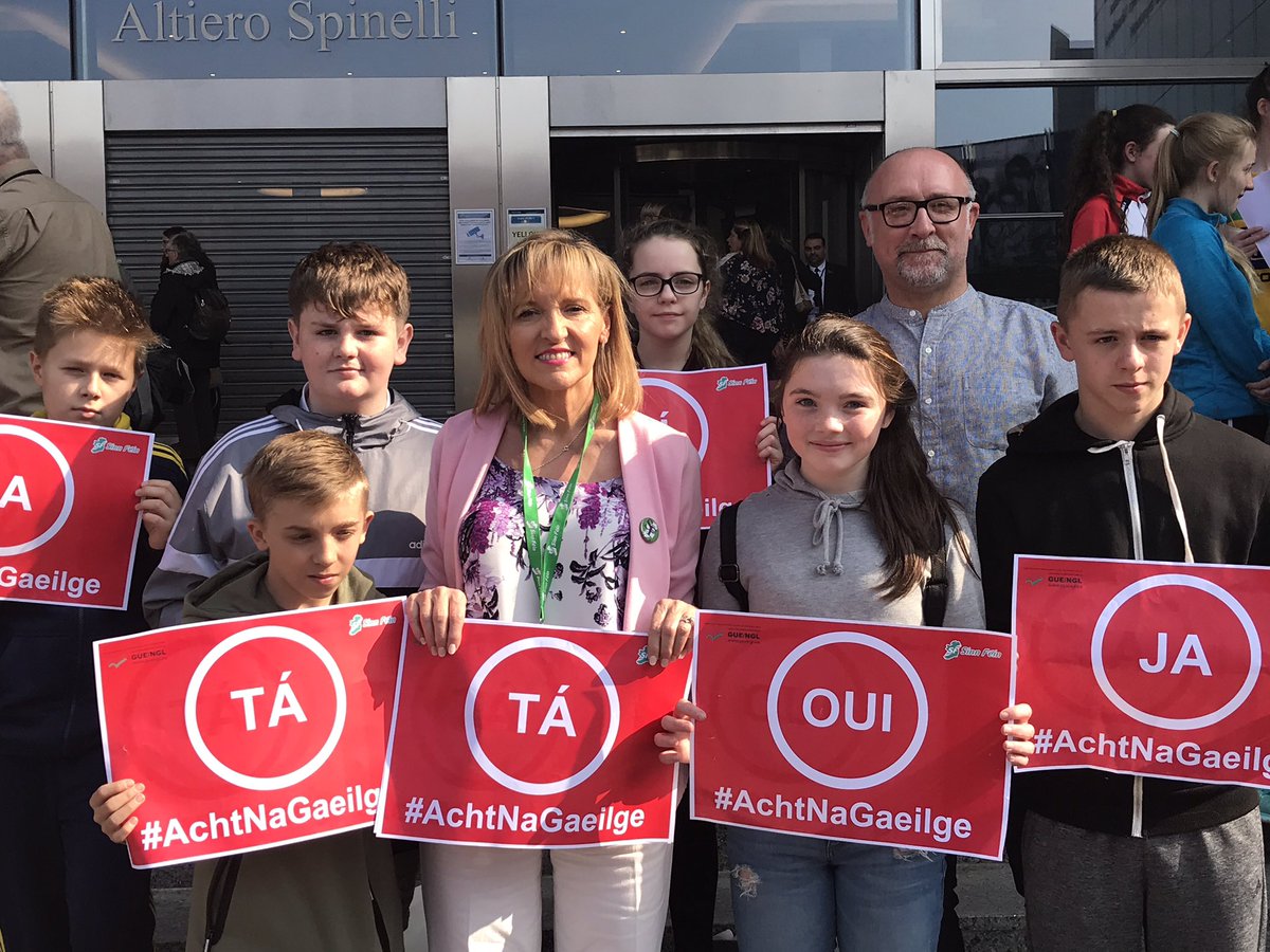 M_AndersonSF's tweet photo. Today is European Day of languages #EDL17 Irish language pupils demanding #AchtNaGaeilge at EU Parliament #achtanois! #dearglefearg #bród https://t.co/ZgfZN4CfF2