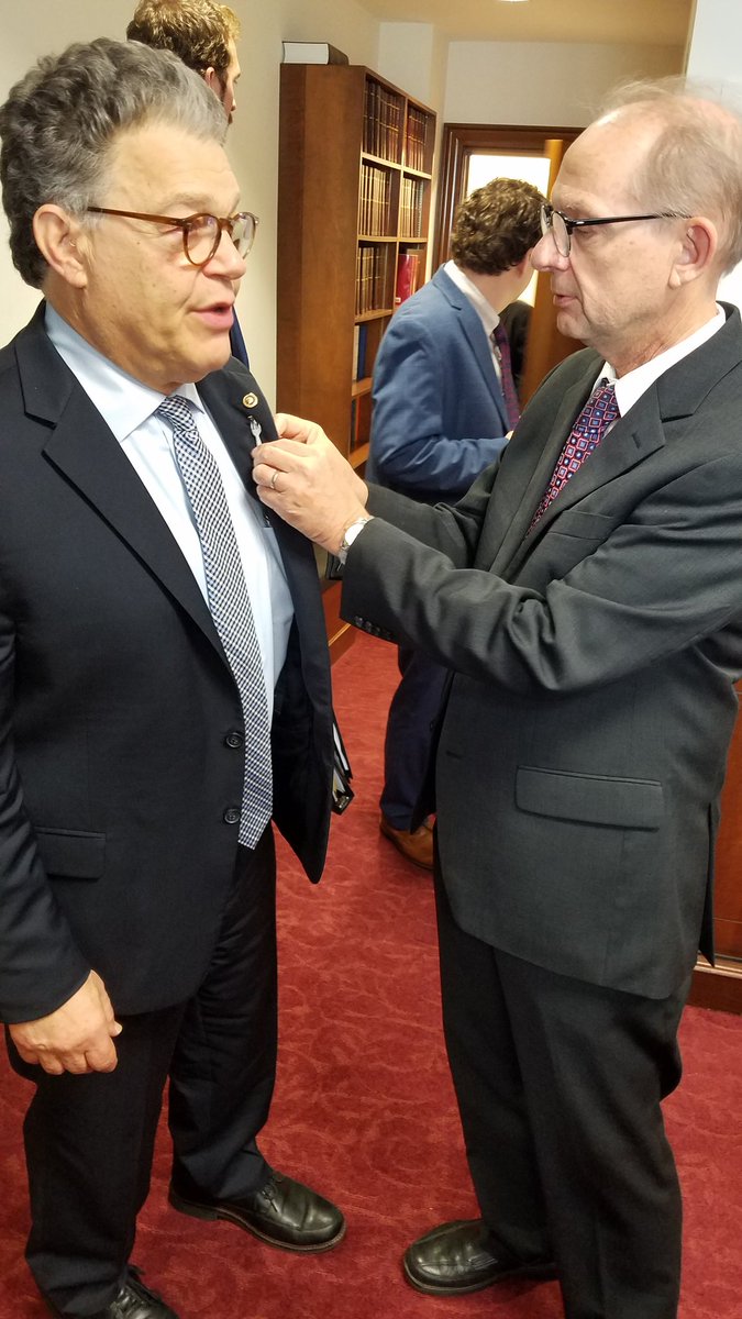 AngusWorthing's tweet image. Dr. Matteson thanks @SenFranken on behalf of @ACRheum for helping our patients with arthritis, w lapel fork
#SimpleTasks 
#Act4Arthritis