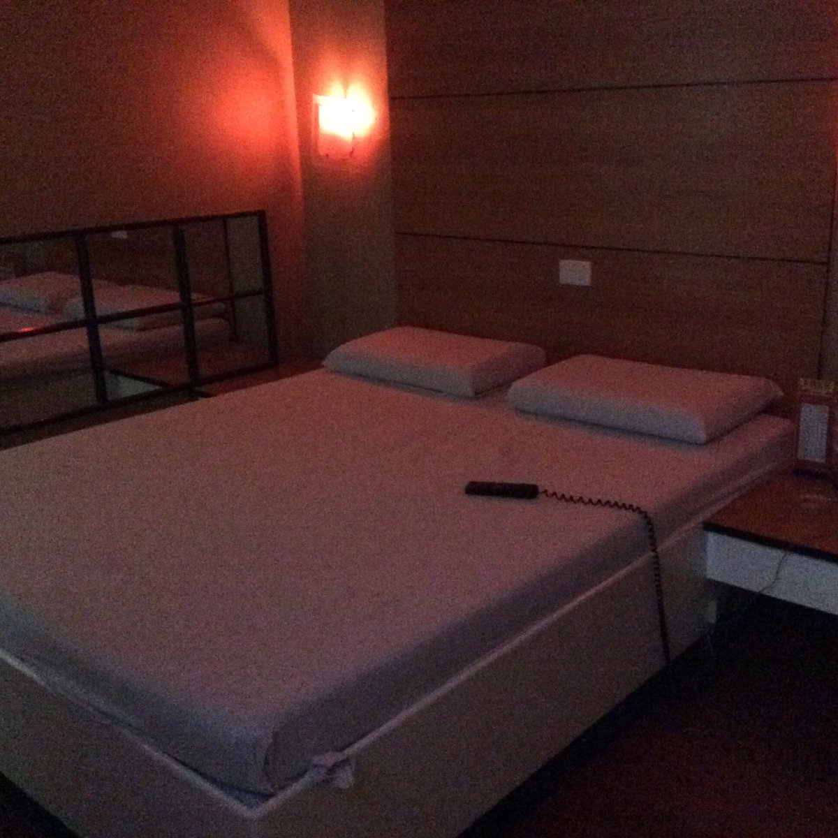 romejohndc's tweet photo. dahil mahal kita, gusto ko sa @HotelSogo ka HAHAHA #socleansogood! https://t.co/NaZkeBLOGN