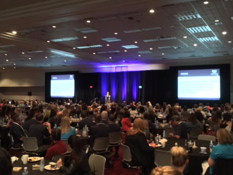 PMMIorg's tweet image. Large turn out for Packaging &amp;amp; Processing Women's Leadership Network Breakfast!Thank you Tana Utley @CaterpillarInc for your talk! #PACKEXPO
