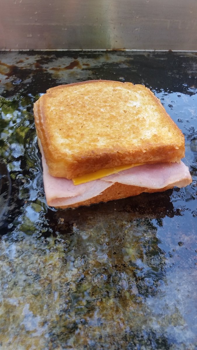 shagapow's tweet photo. #dubbox special is grilled ham & cheese @BonAppAlbion @bamcoagogo https://t.co/PQmGjfqKvd