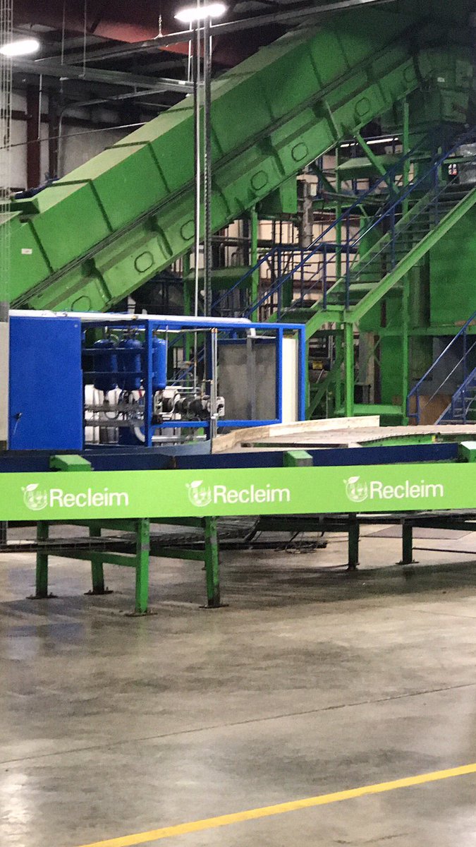 RecleimLLC's tweet image. Recleim Ohio ribbon cutting!